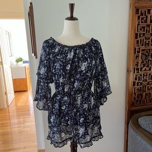 American Eagle Outfitters Blue and White Flower Dress Size M Like New